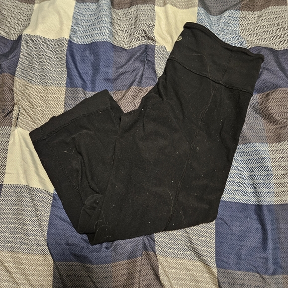 Lulu lemon capris - Picture 1 of 2